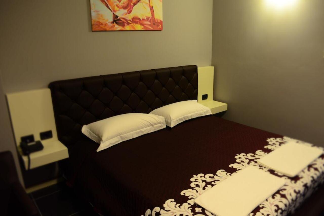 Hotel Mustang Vasqarr Zewnętrze zdjęcie