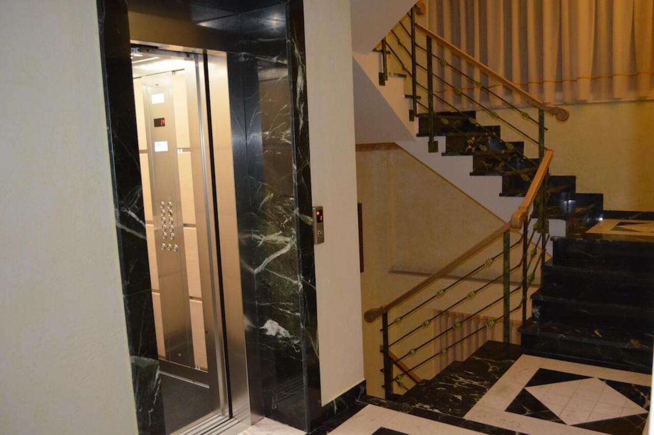 Hotel Mustang Vasqarr Zewnętrze zdjęcie