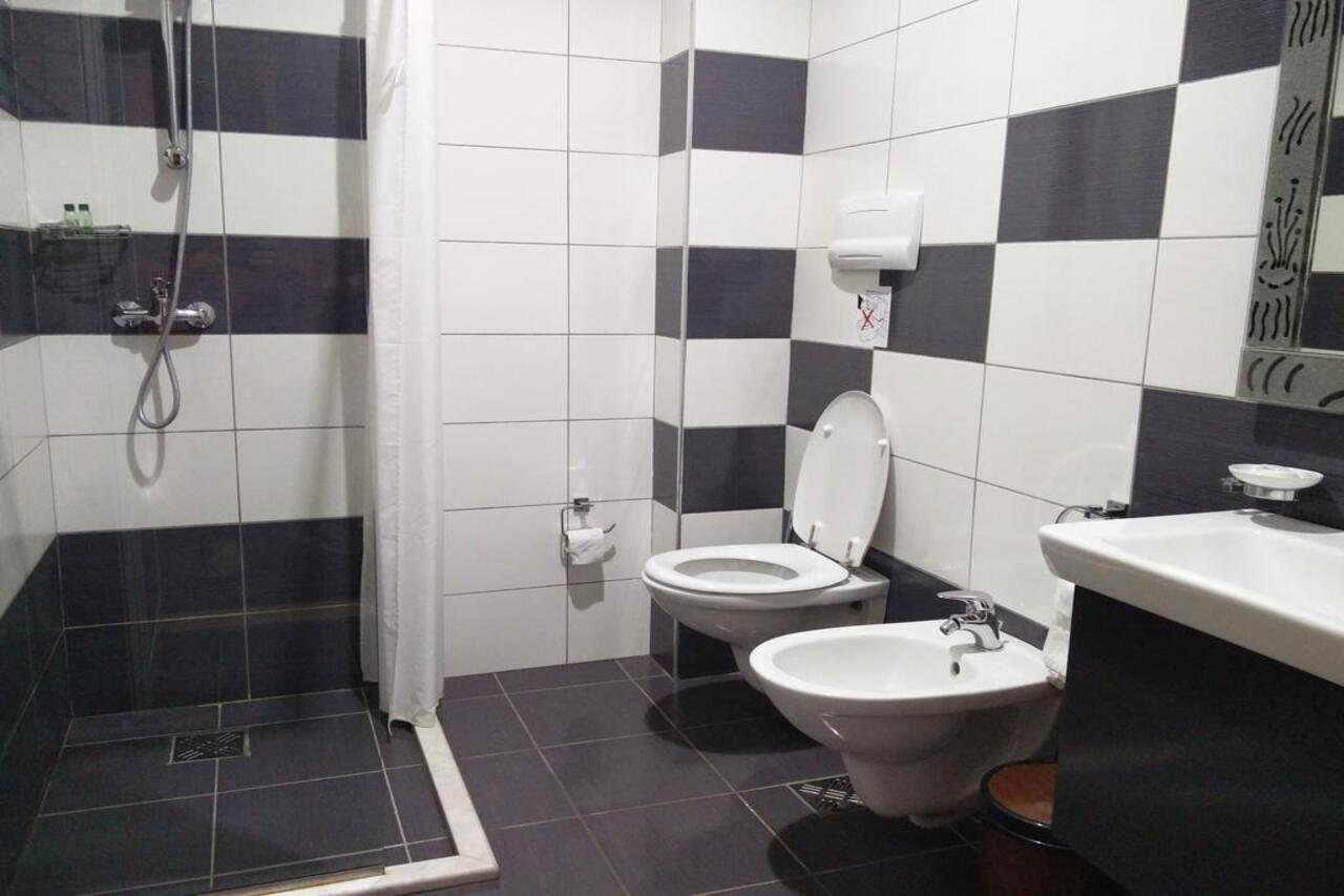 Hotel Mustang Vasqarr Zewnętrze zdjęcie