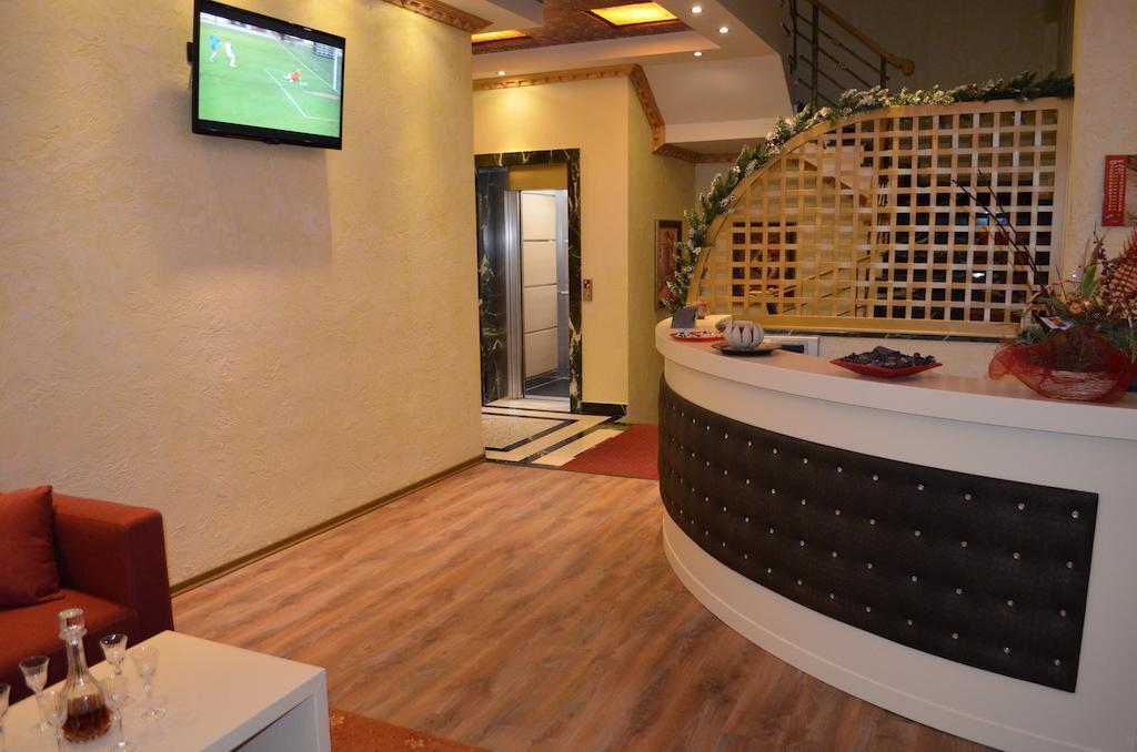 Hotel Mustang Vasqarr Zewnętrze zdjęcie