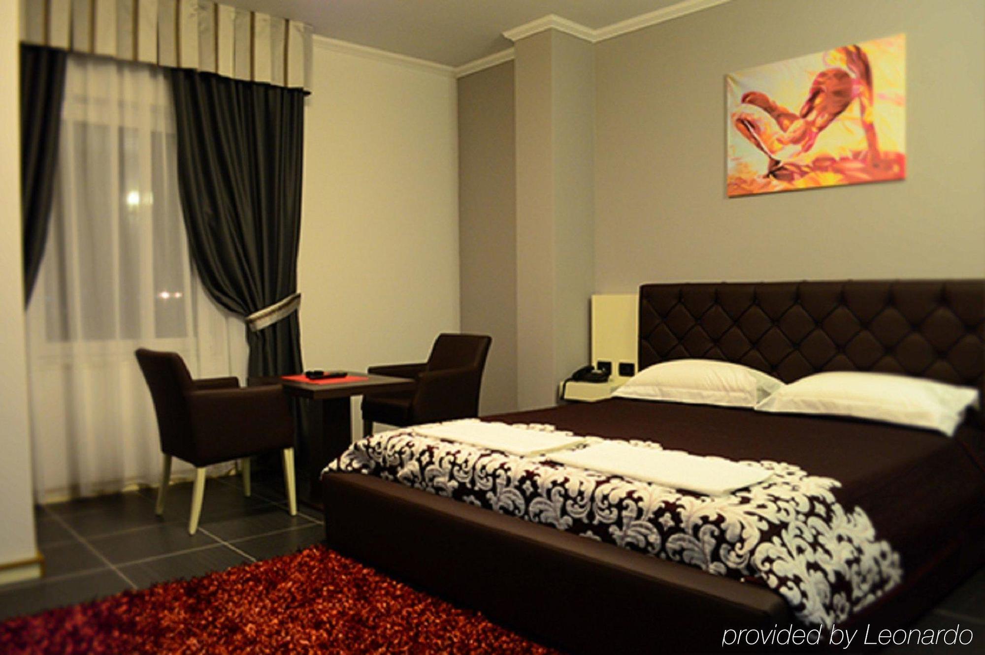 Hotel Mustang Vasqarr Zewnętrze zdjęcie