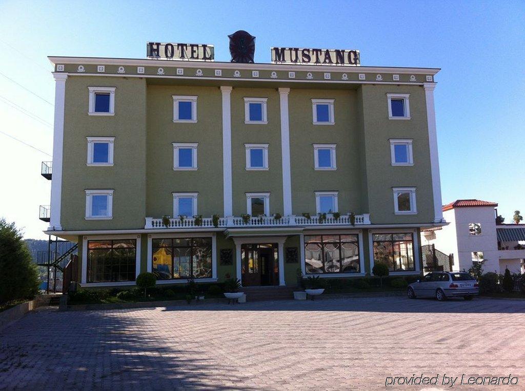 Hotel Mustang Vasqarr Zewnętrze zdjęcie