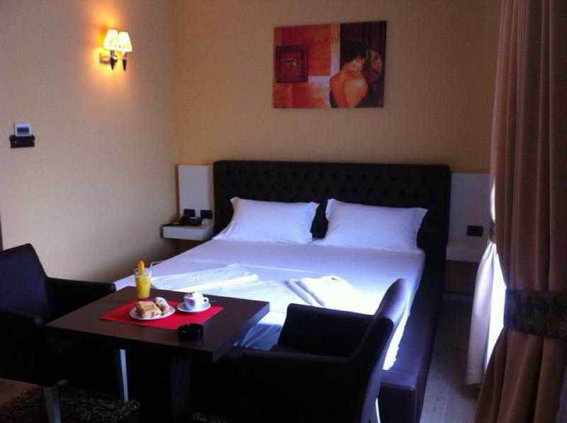 Hotel Mustang Vasqarr Zewnętrze zdjęcie